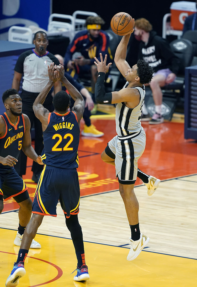 九游体育官网 - 赛前NBA季后赛焦点战，瓦伦西亚完成伤情更新，细节曝光，临场指挥获称赞