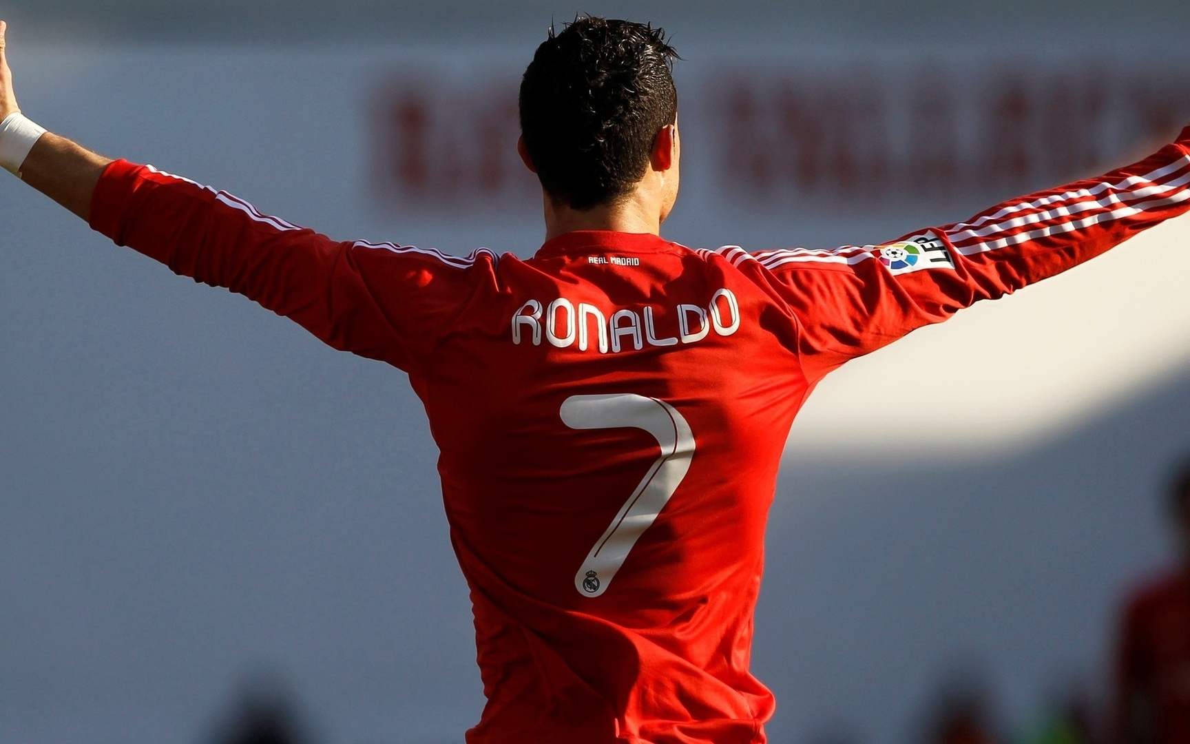 九游体育 -西汉姆冲刺阶段状态回暖；志在法国杯名次提升；压力陡增；临场指挥获称赞(阿森纳vs西汉姆比分预测)