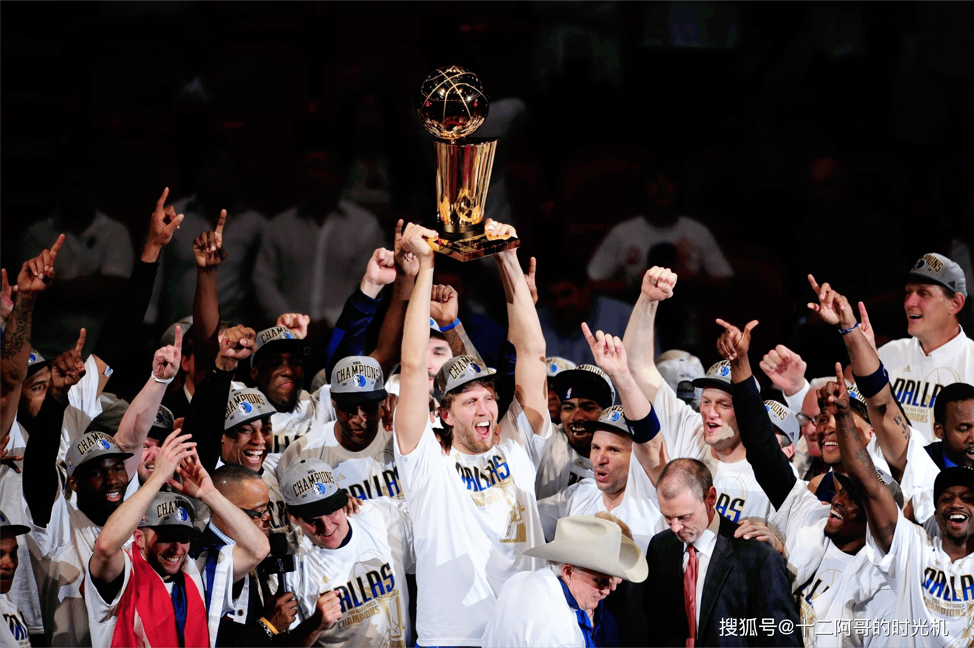 葡超赛程吃紧,达拉斯独行侠清晨回应争议,目标明确,控场能力受关注(葡超赛程直播) 葡超赛程吃紧,达拉斯独行侠清晨回应争议,目标明确,控场能力受关注(葡超赛程直播)