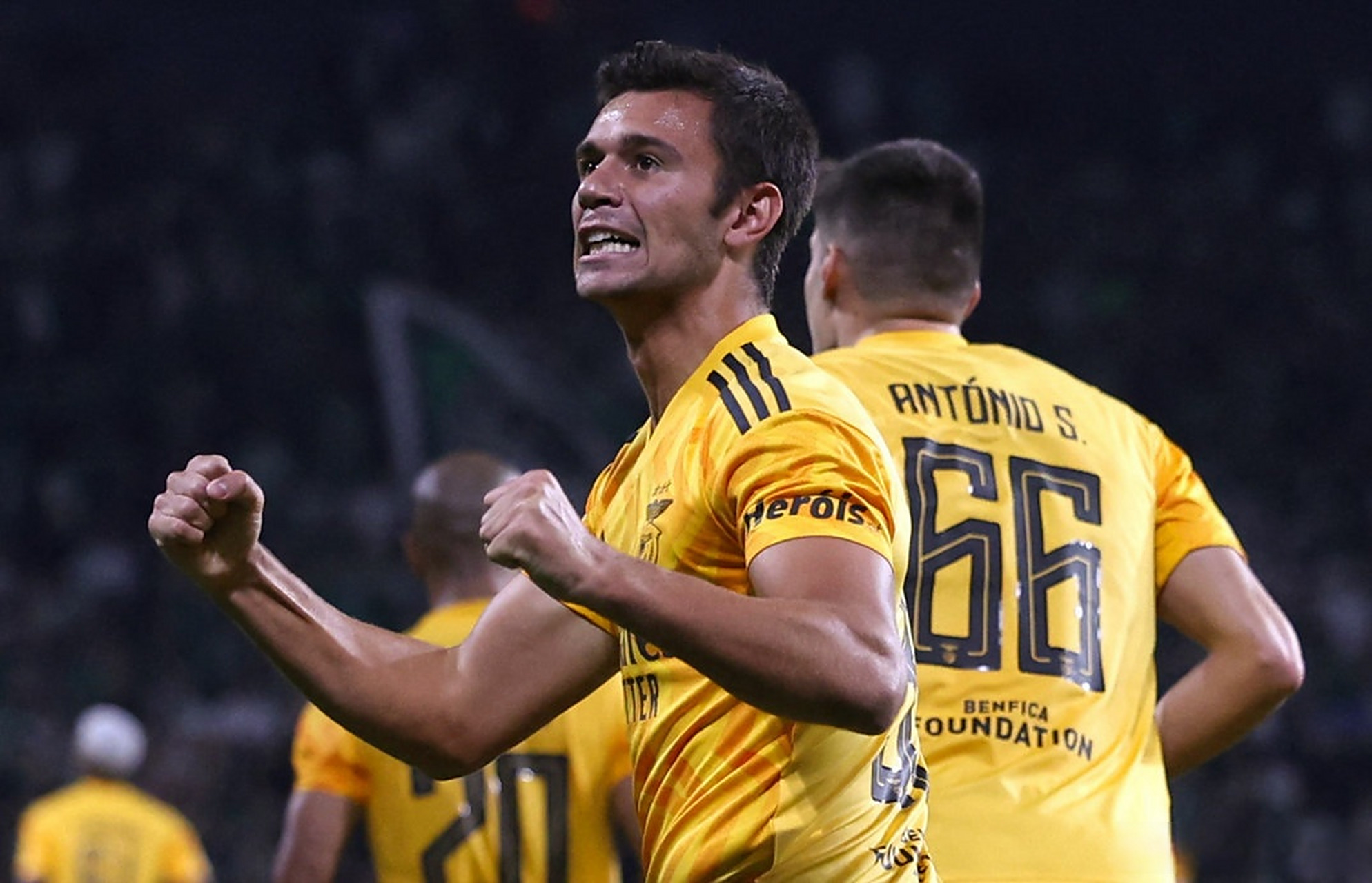 最佳二传退戈 最佳二传退戈