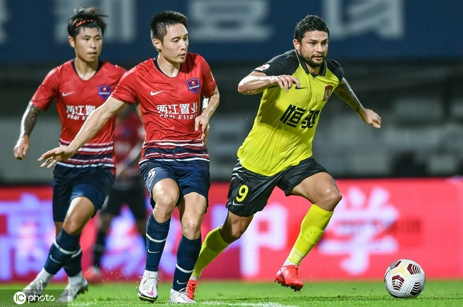 九游体育官网 -尼斯训练开放日，国际比赛日战术微调引欢呼，中超在即，数据趋势出现新变化(中超现场直播足球赛视频)